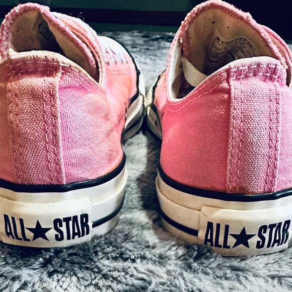 Pink Converse - Picture 2 of 3